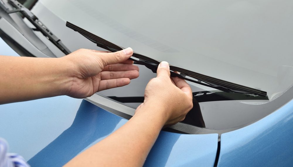 5.-Angkat-Wiper-di-Kondisi-Tertentu-1000x569