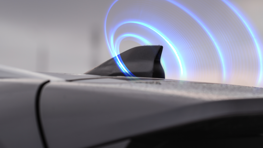 8-Fungsi-Shark-Fin-Antenna-Mobil-yang-Tidak-Banyak-Diketahui-1-1000x563
